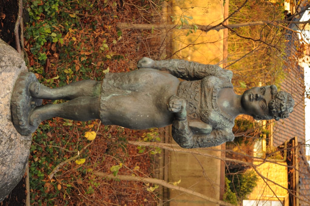 Statue