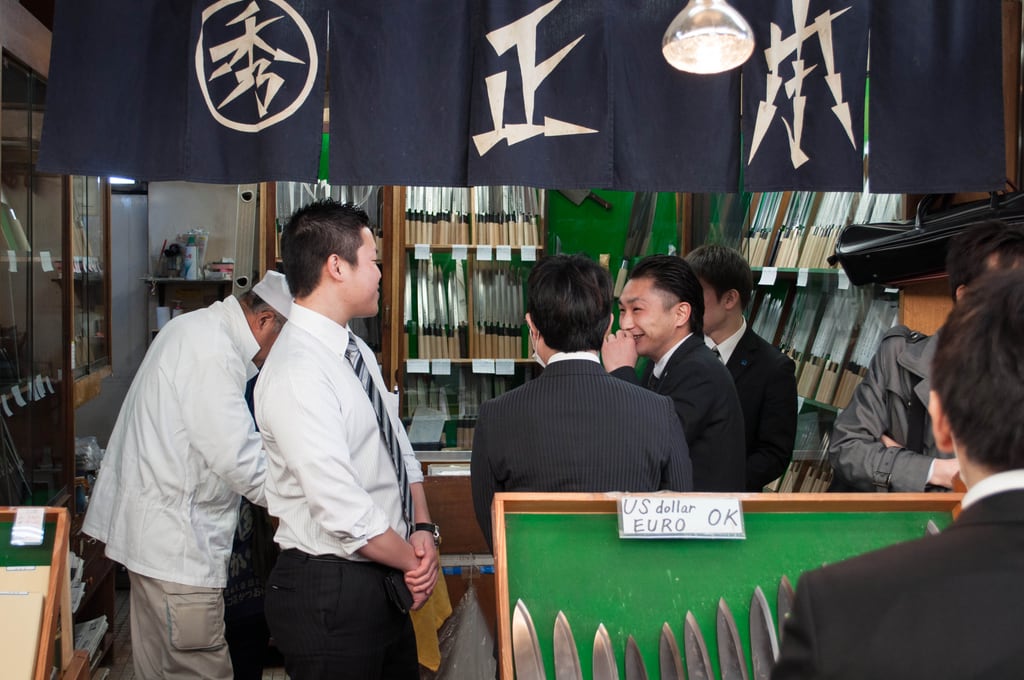 Buying sushi knifes