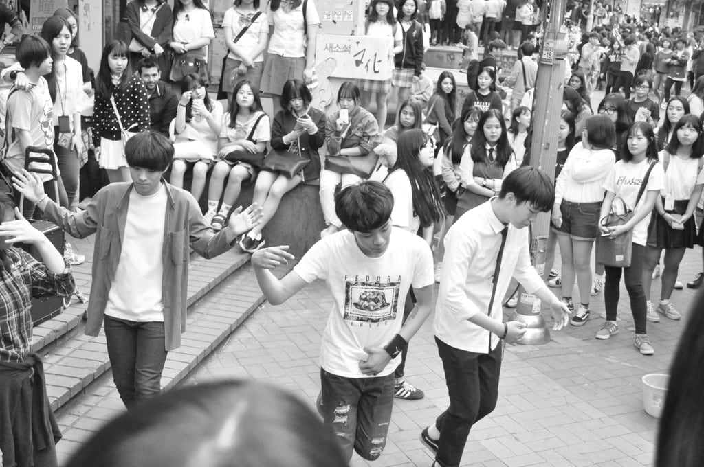 Seoul k-pop dance off