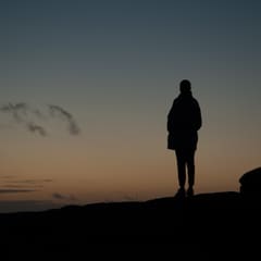 Girl siluette in sunset