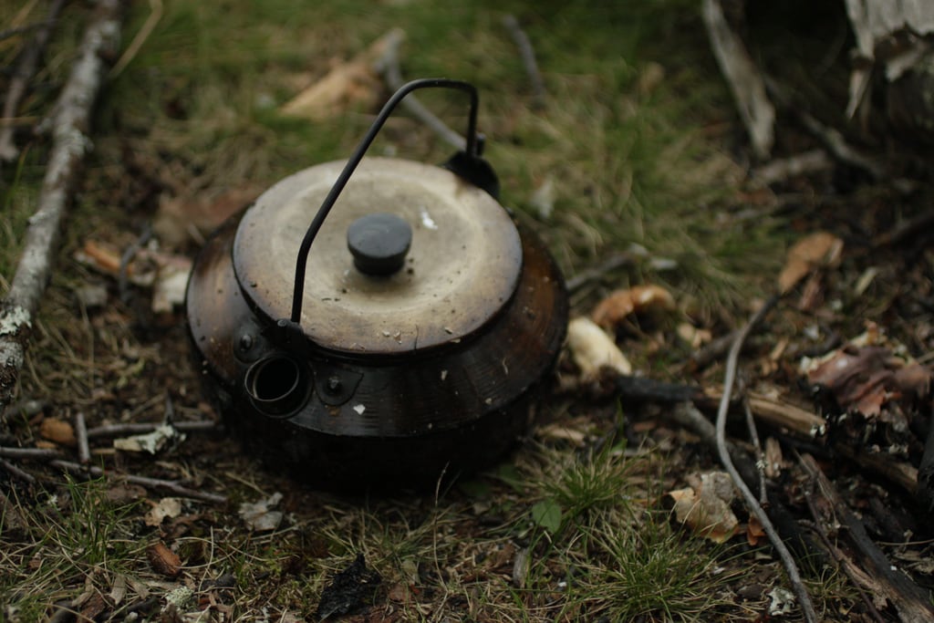 Making coffe over fire