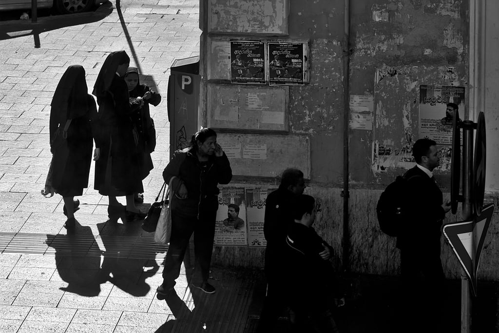 Rome - Nuns paying for parking