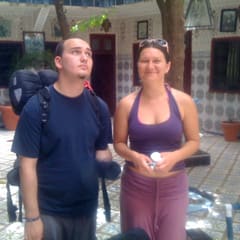 Geschwister im Riad in Marakkesh