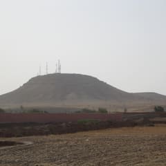 Berg mit Antennen in Marokko