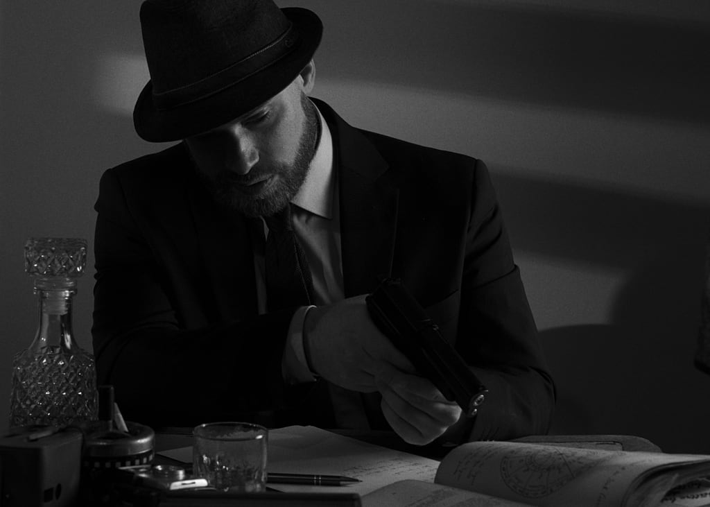 Private Investigator - Gilles