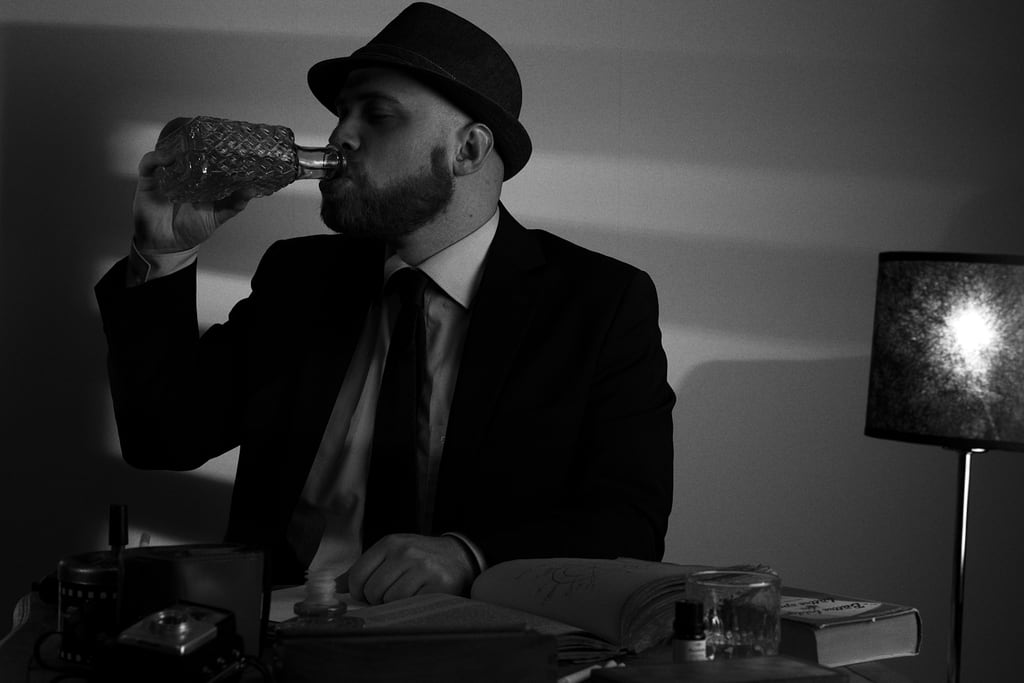 Private Investigator - Gilles