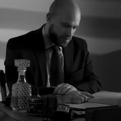 Private Investigator - Gilles
