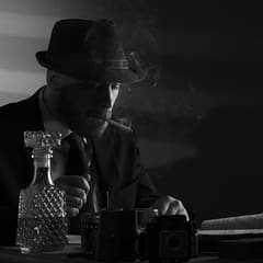 Private Investigator - Gilles