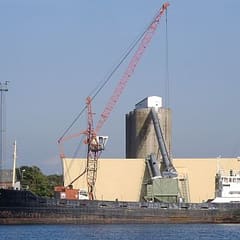 Schiff im Hafen