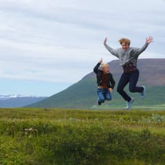 Vlona Love jump