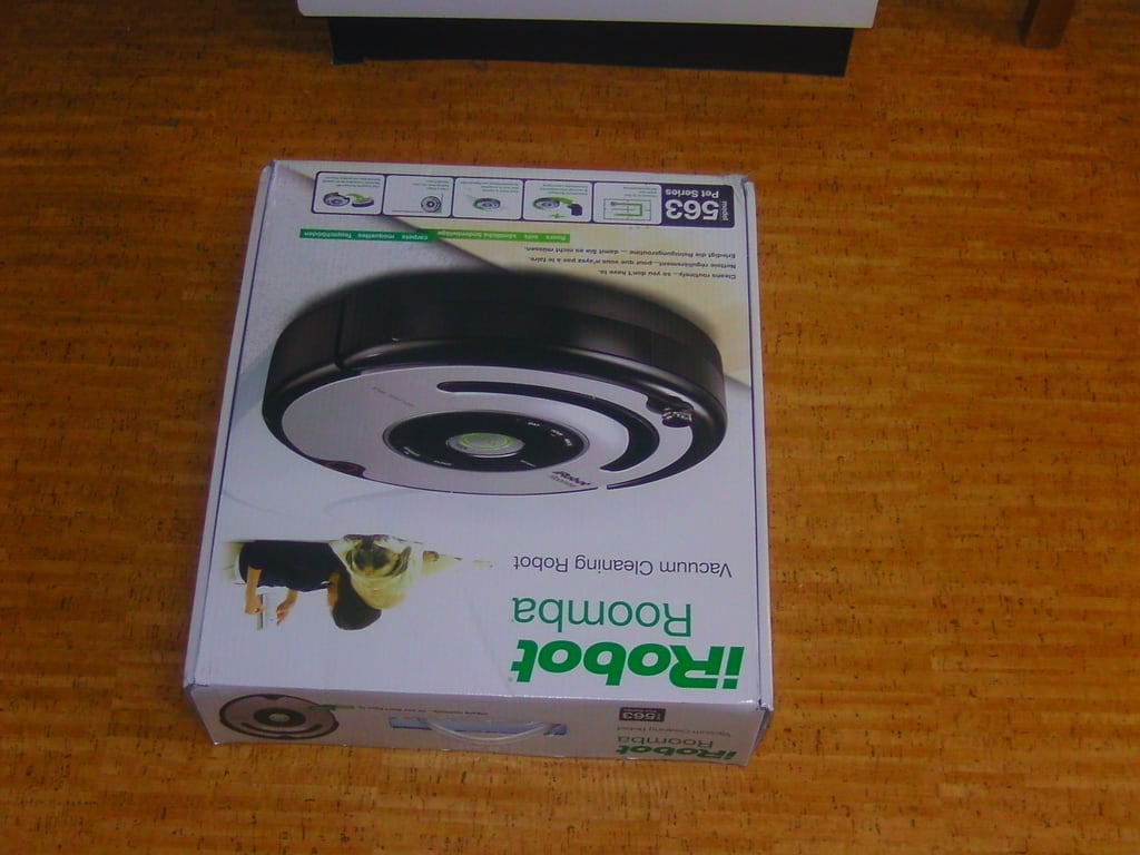 Roomba in da box
