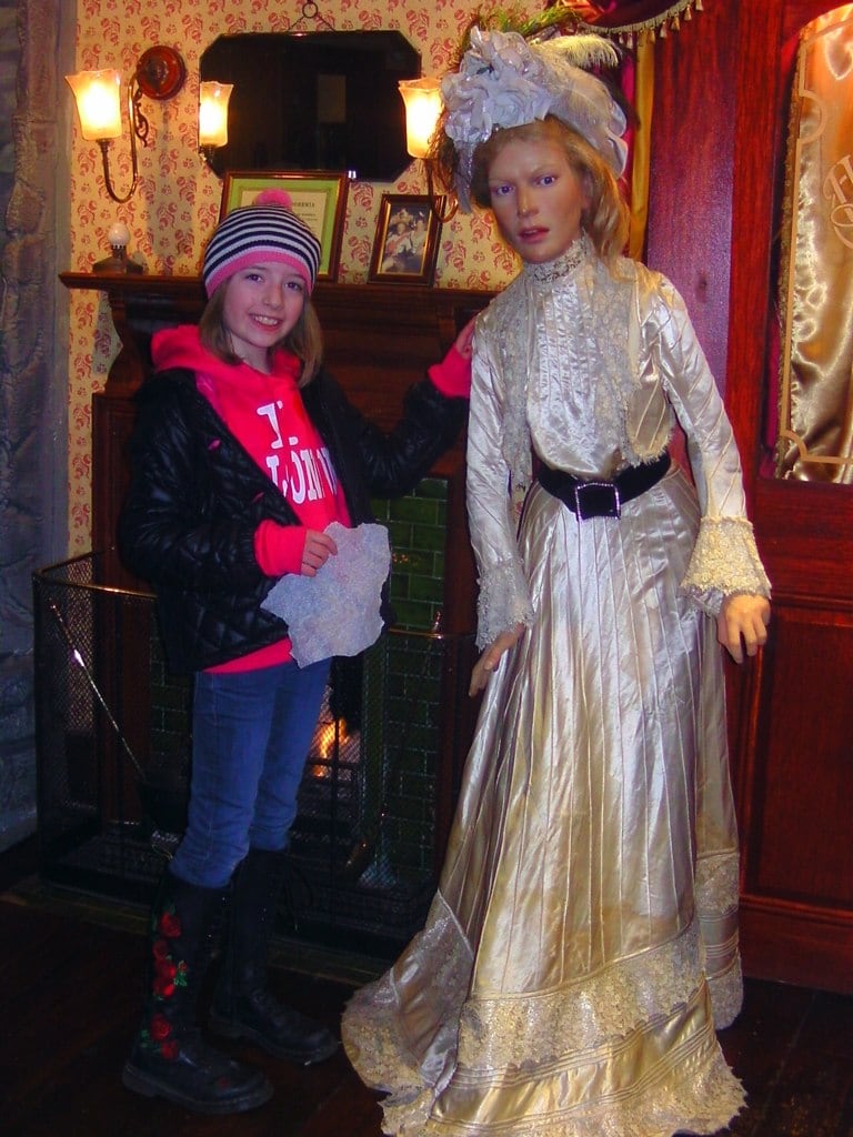 L. @ Sherlock Holmes Museum