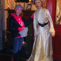 L. @ Sherlock Holmes Museum