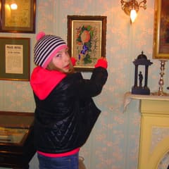 Thief @ Sherlock Holmes Museum