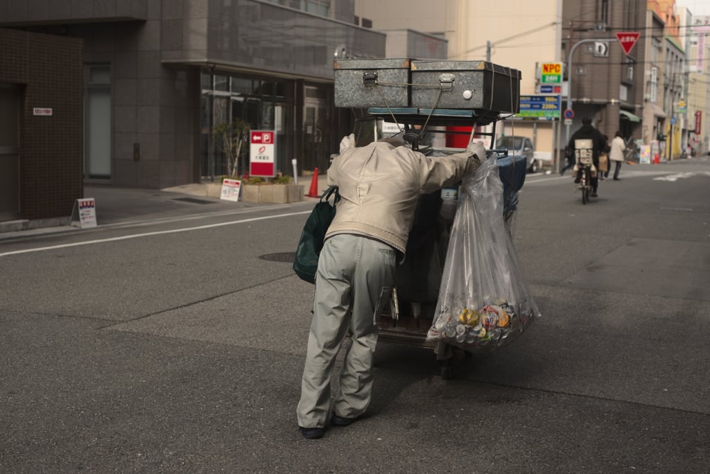Pushing trolly - Osaka Japan 2020