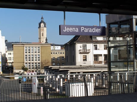 Bahnhof Jeena Paradies